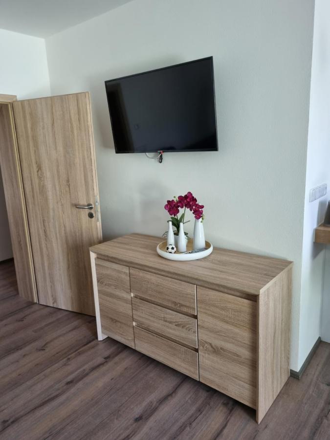 Novy Apartman V Arealu Wellness Hotelu Фримбурк Экстерьер фото
